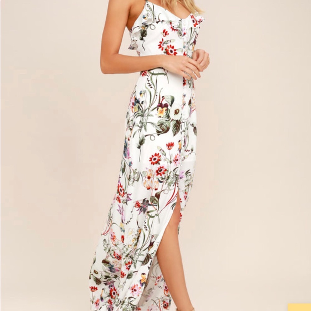 Lulus floral maxi dress - super flattering